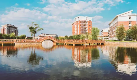 �ǻ۽�Ժ(У԰��������)